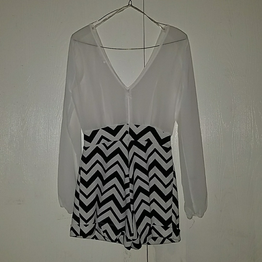 DRESSY ROMPER - Picture 2 of 5